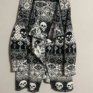 Torrid Black and White Skull Pattern Cardigan 2